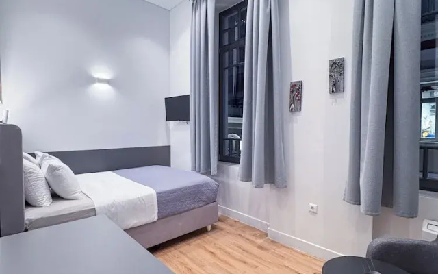 Lofus Art Suites