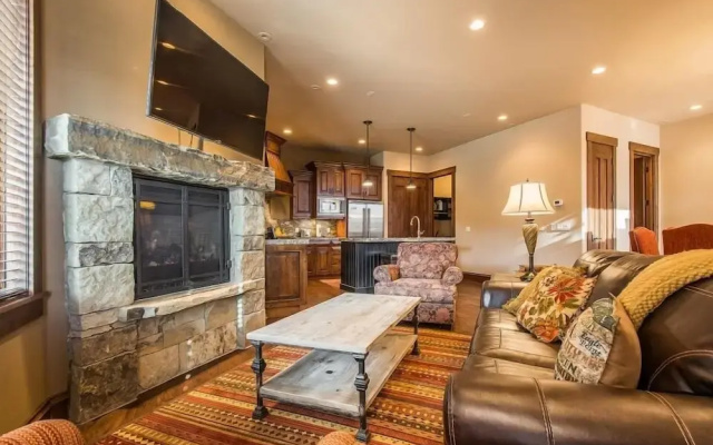 Park City Townhouse w/ Luxurious Amenities!