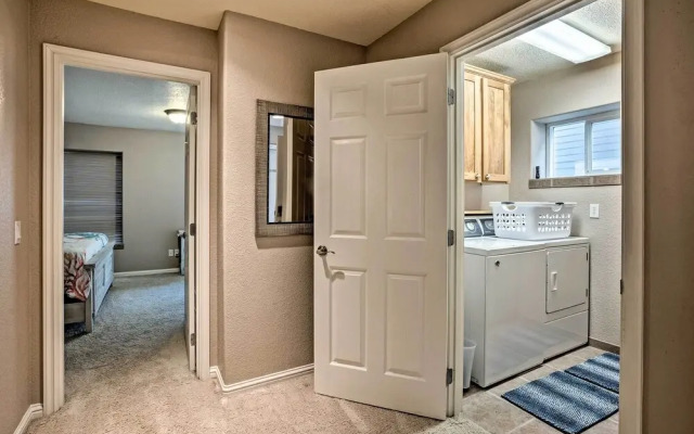 Gold Beach Townhome With Ocean Views & Sunroom!