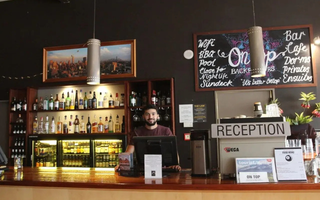 On Top Apartments & Hostel Backpackers