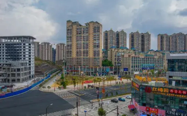 Zizhong Zhongtie Bomei Hotel