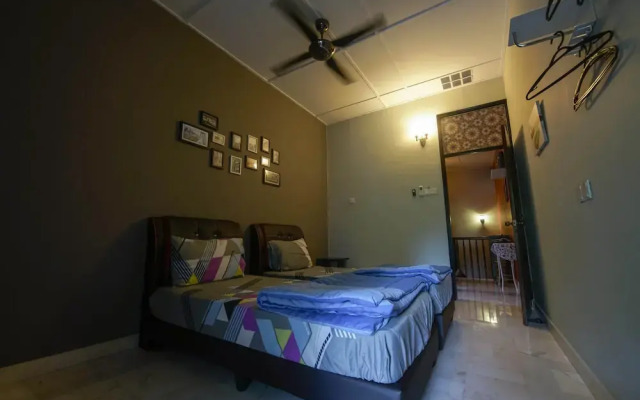 Rest & Relax 7 Room Ipoh Garden East