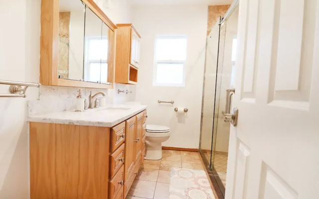 Travel District Burbank Private House