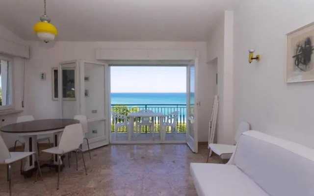 N130 - Numana, bilocale vista mare a 200mt dalla spiaggia