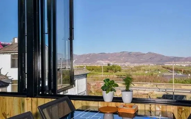 Gaoliang Holiday Inn (erhaimen, ancient city of Dali)