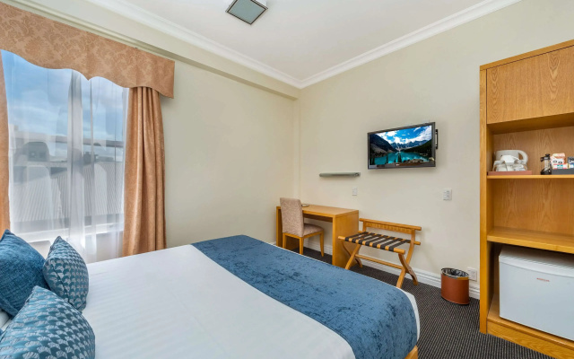 Ramada by Wyndham Hamilton City Center