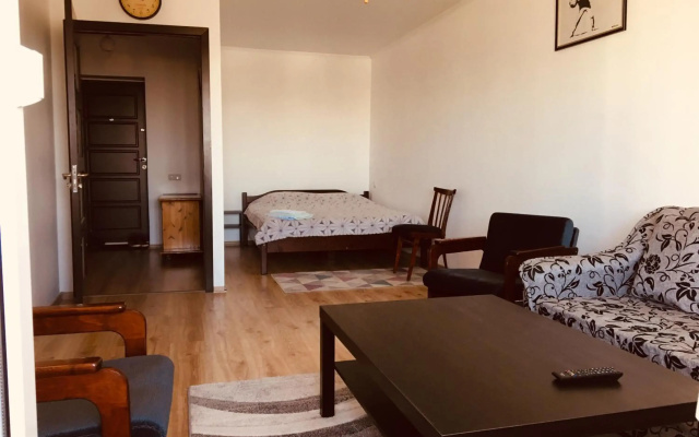 Clean apartment on Lunacharskogo street