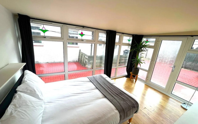 Spacious 4BR Edinburgh Home Free Parking