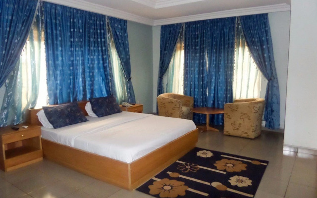 White House Apartment & Suites