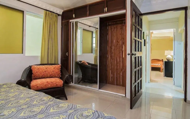 Cozy and Charming 2BDR Suite
