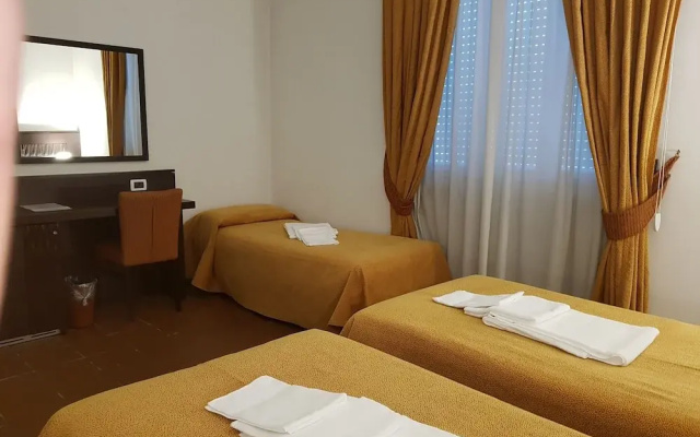 Hotel Eurovil - Beach & pool