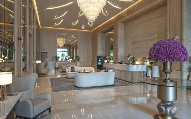 Palm Tower Palm Jumeirah By DVH Luxe