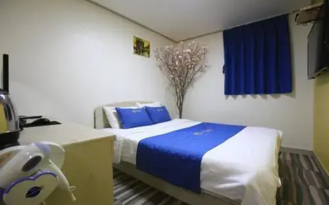 Hotel Y House Namdaemun