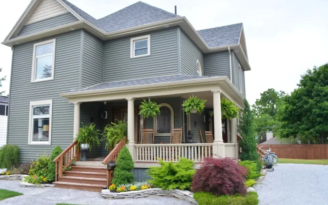 Distinctive Inns of Kingsville Inn136