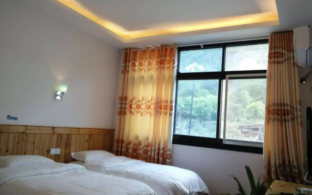 Zhang Jiajie Longquan Inn