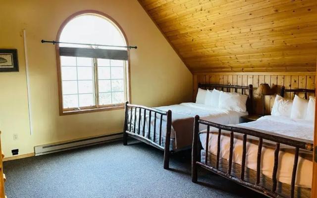 Drummond Island Resort