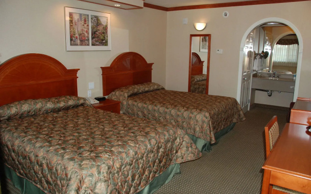 Alexis Park Hotel