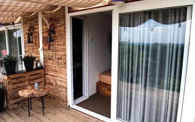 Mit Hilltop Homestay