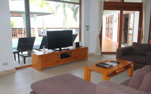 Villa Orchid