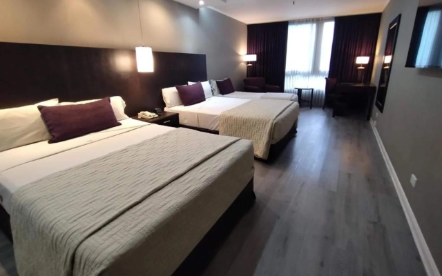 Howard Johnson Plaza Buenos Aires Florida Street by Wyndham