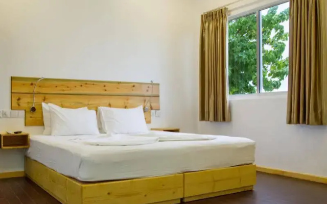 Отель Royal Pearl Inn