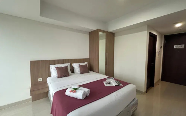 Comfy And Warm Studio At Grand Sungkono Lagoon Apartment