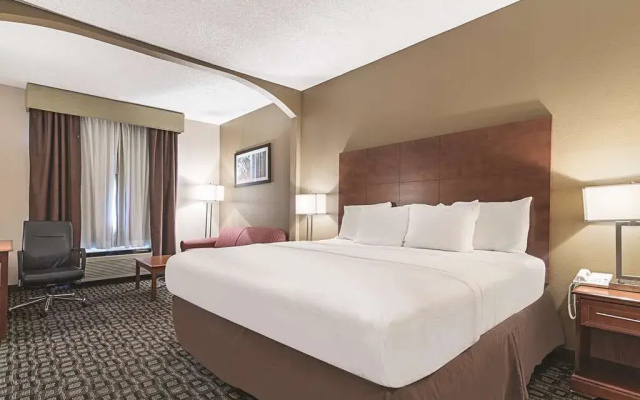 MainStay Suites Decatur River City