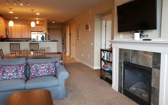 Riverview 2 Bedroom Condo