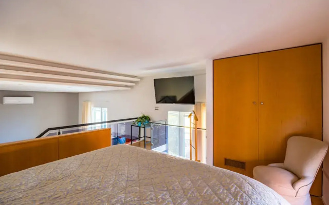 Lite Life Panoramic Flat by Napoliapartments