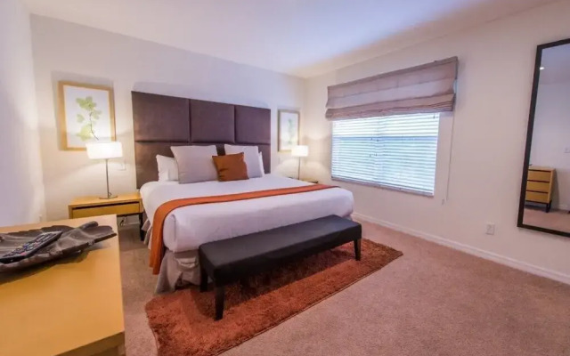 Regal Oaks Hideaway