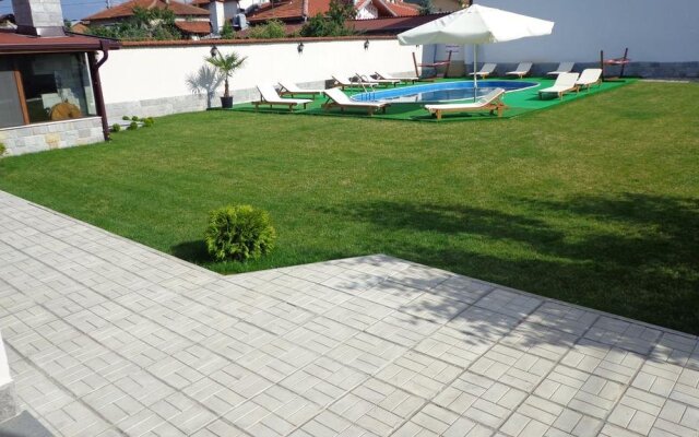 Отель Sveti Nikola Villas near Borovets Болгария, Боровец - отзывы, цены и фото номеров - забронировать отель Sveti Nikola Villas near Borovets онлайн
