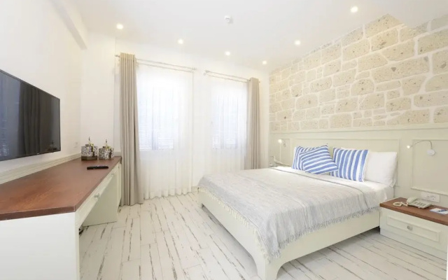 Rhodium Hotel