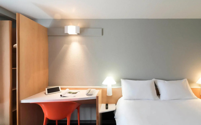ibis La Rochelle Centre Historique Hotel