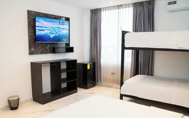 Manta Surf Hotel