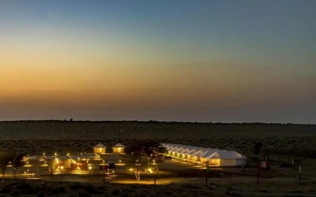 Golden Sandstone Hotel Desert Safari Camp