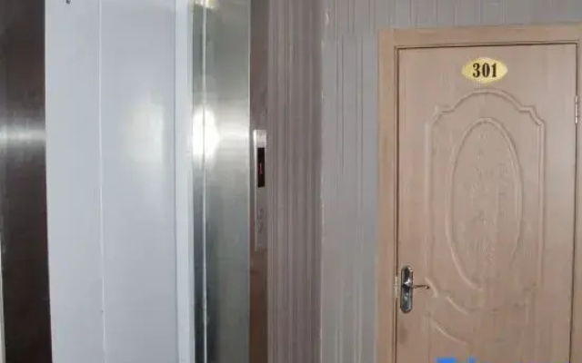 Xinjiang Xinxinyu Express Hotel