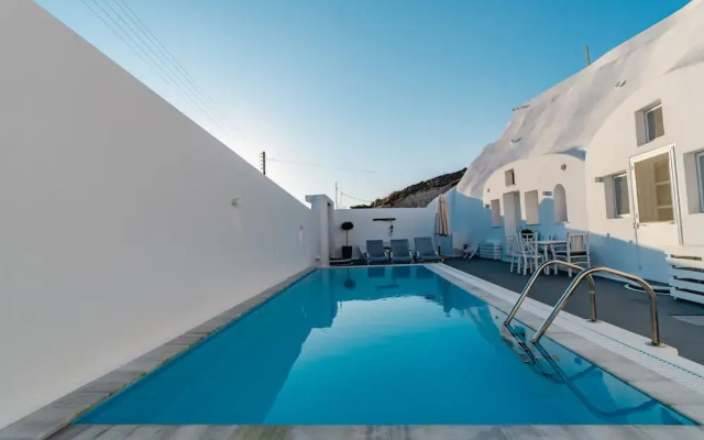 Santorini Fira Oasis