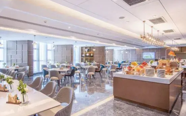 Atour Hotel Jiedaokou Wuhan University of Technology