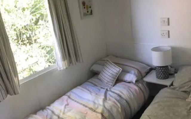 Cosy Rural Lodge at Goldhill Glamping - Sleeps 4