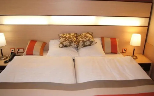 Hotel Lacotel