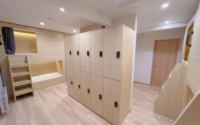 Snowball Hostel
