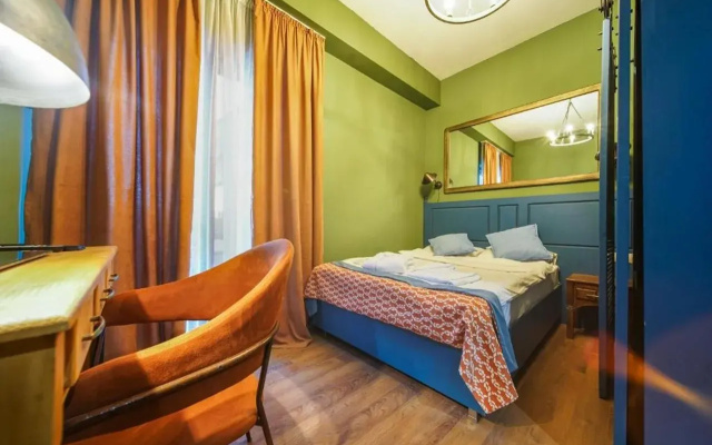 Raimond Palace