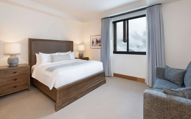 The Snowpine Lodge