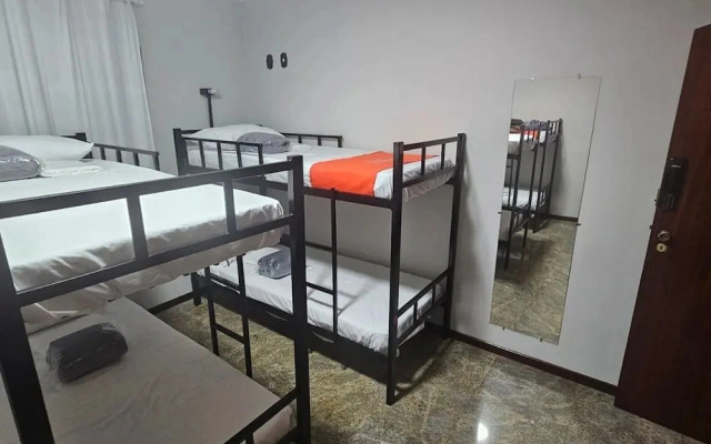Saint Charles Hostel