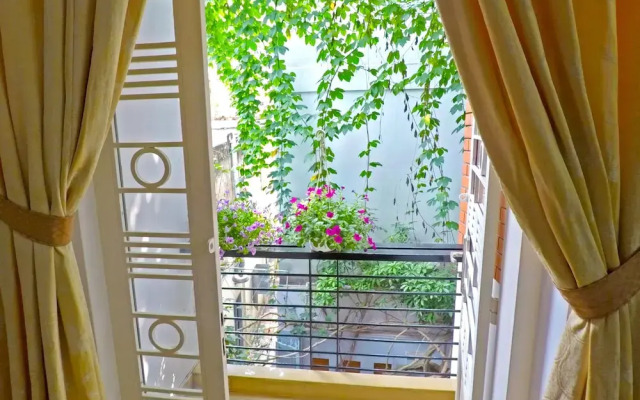 Drop By Saigon Hostel