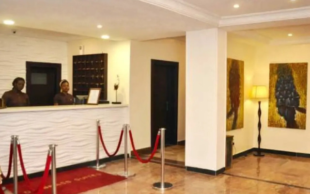 De Brass Suites Hotel - Guest Room