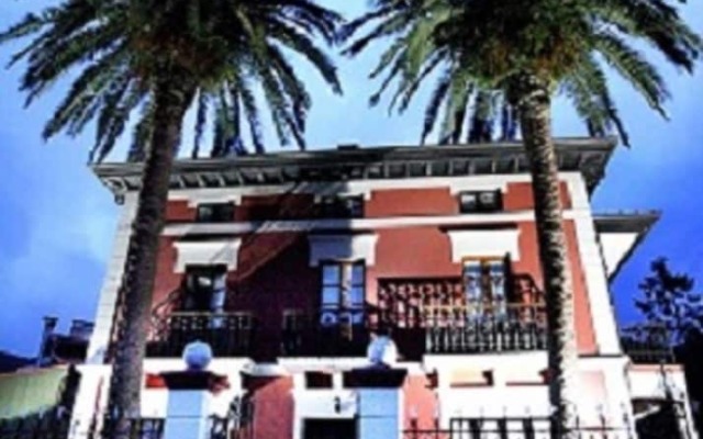 Hotel Casa de Indianos Don Tomas вид на фасад