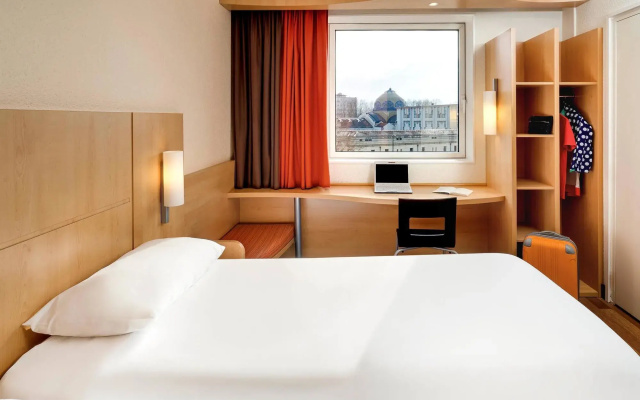 Ibis Vichy