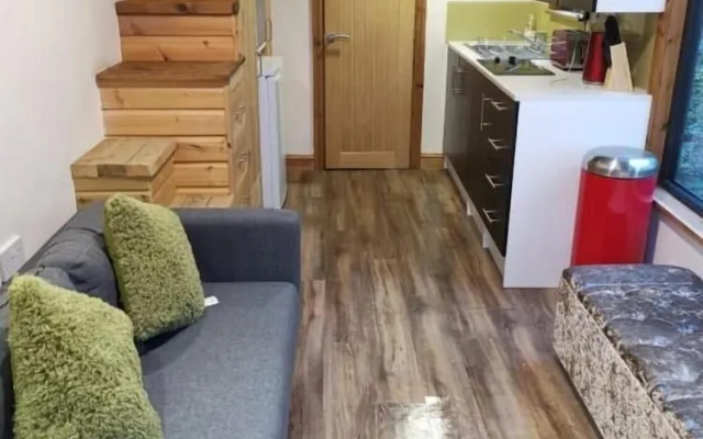 Tiny House-Hot Tub-St Clears-Pembrokeshire-Tenby
