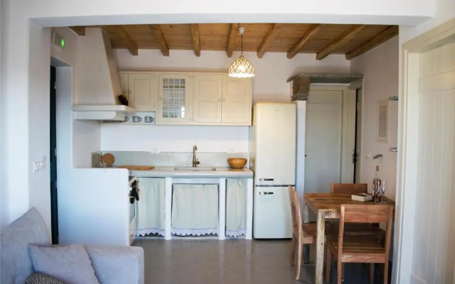 Traditional suites in Chora Kythnos #4